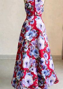 Stunning Floral Print Halter Neck Gown❤️🎀