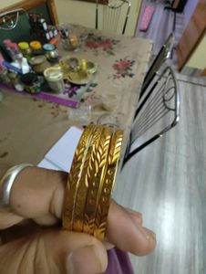 Ladies Artificial Chudi Good Quality