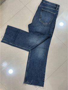 PRICE DROP‼️ZARA Straight High Waist Jeans - 34