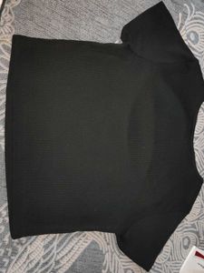 Chic Cutout Black Crop Top