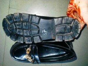 Black Chunky Platform Loafers with Gold Chain | Go