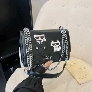 SLING BAG