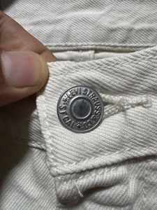 Levi’s 501 Off White Straight Fit Unisex Jeans