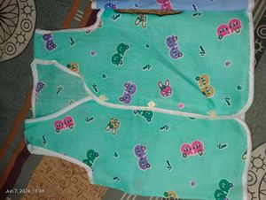 Set of 3 baby clothes