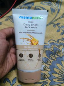 Mamaearth Rice Dewy Bright Face Wash
