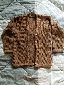BROWN CUTE SWEATER