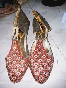 Gold And Red Colors Bellies