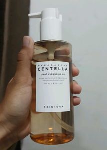 SKIN1004 Madagascar Centella Light Cleansing Oil