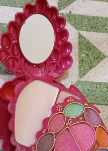 NYN Makeup Kit