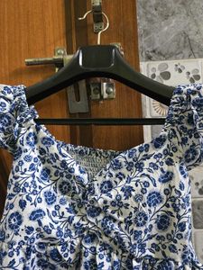 Chic Blue Floral Off-Shoulder top