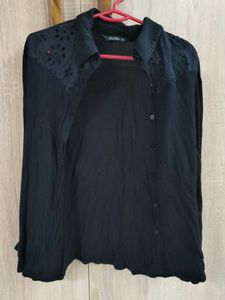 Chic Black Embroidered Long Sleeve Top