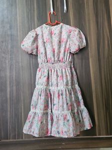 Chic Floral Tiered Midi Dress