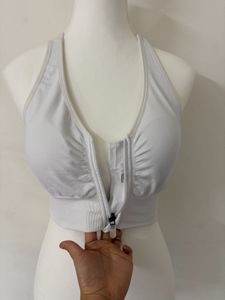 White Sports Bra with Front Zipper 🫶🏻