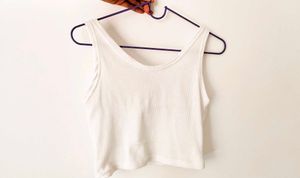 V-Neck Tank Top | Ribbed Pattern