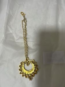 Elegant Maang Tikka with Pearls &amp; Stones