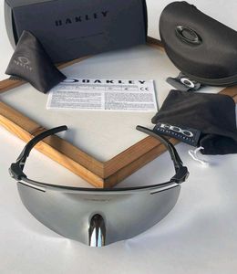 OAKLEY SUNGLASSES*( HIGH QUALITY COPY)