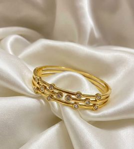 Sparkling Buckle Design Bangle