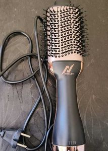 NexLev Ionic Volumizer Brush