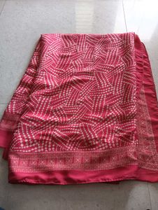 Vibrant Pink Geometric Print Saree