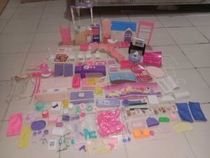 Dollhouse Furniture & Accessories Lot
