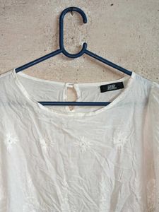 White Lace Trim Cropped Top