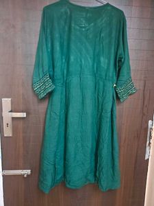 Elegant Emerald Green Kurta Set with Du