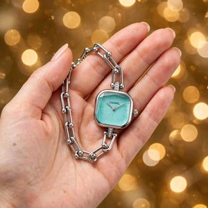 Elegant Chanel chain  Watch