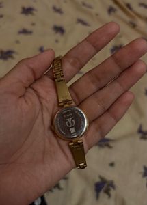 Elegant Gold Tone Women's Watch