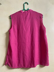 Hot Pink Sleeveless V-Neck Top . size - L