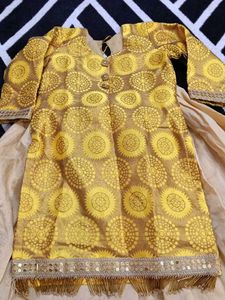 Girls' Yellow &amp; Beige Ethnic Dress