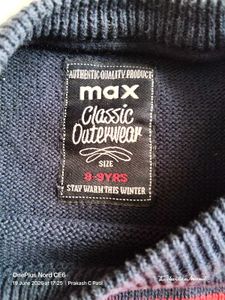 New 8-9 Yrs Kids Sweatshirt (Stripped Multicolor)