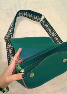 Stylish &amp; Functional Shoulder Bag