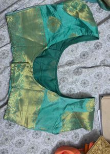 Elegant Purple Silk Saree with Gold Motifs