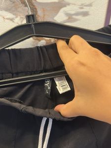 Casual Black Cropped Pants, Waist- 30