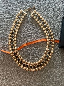 Neckpiece With gift box