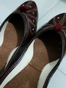 Ethnic Jutti Flats - Comfortable Style