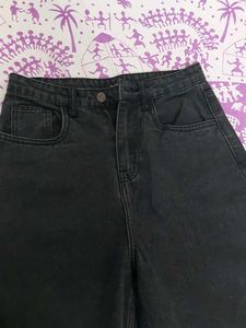 Charcoal black color baggy jeanse balloon fit