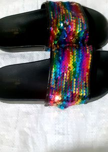 Frisbee Open Toe Slipper