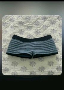 Crochet shorts with bow ties