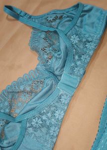 Beautiful Teal Lace Bra &amp; Panty Set brand new