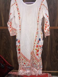White pakistani suit(3 day offer only)