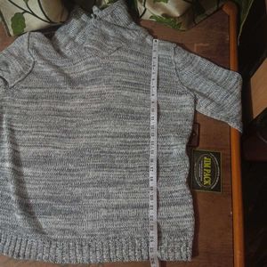 Heathered Gray Knit Pullover
