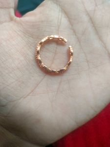 Chic Rose Gold Chain Ring with Diamonds