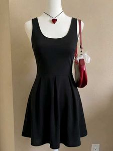black fit & flare dress 🖤