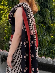 Black &amp; Beige Polka Dot Saree