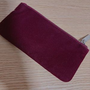 Gucci Beauty Burgundy Velvet Pouch