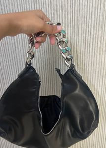 Chic Black Hobo Bag with Chain Strap