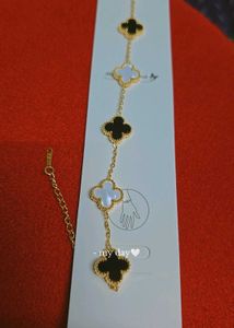 Sale_Elegant Clover Charm Bracelet