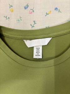 Solid Green Casual T-Shirt