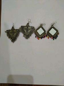 Beautiful 2 Pairs Of Earings